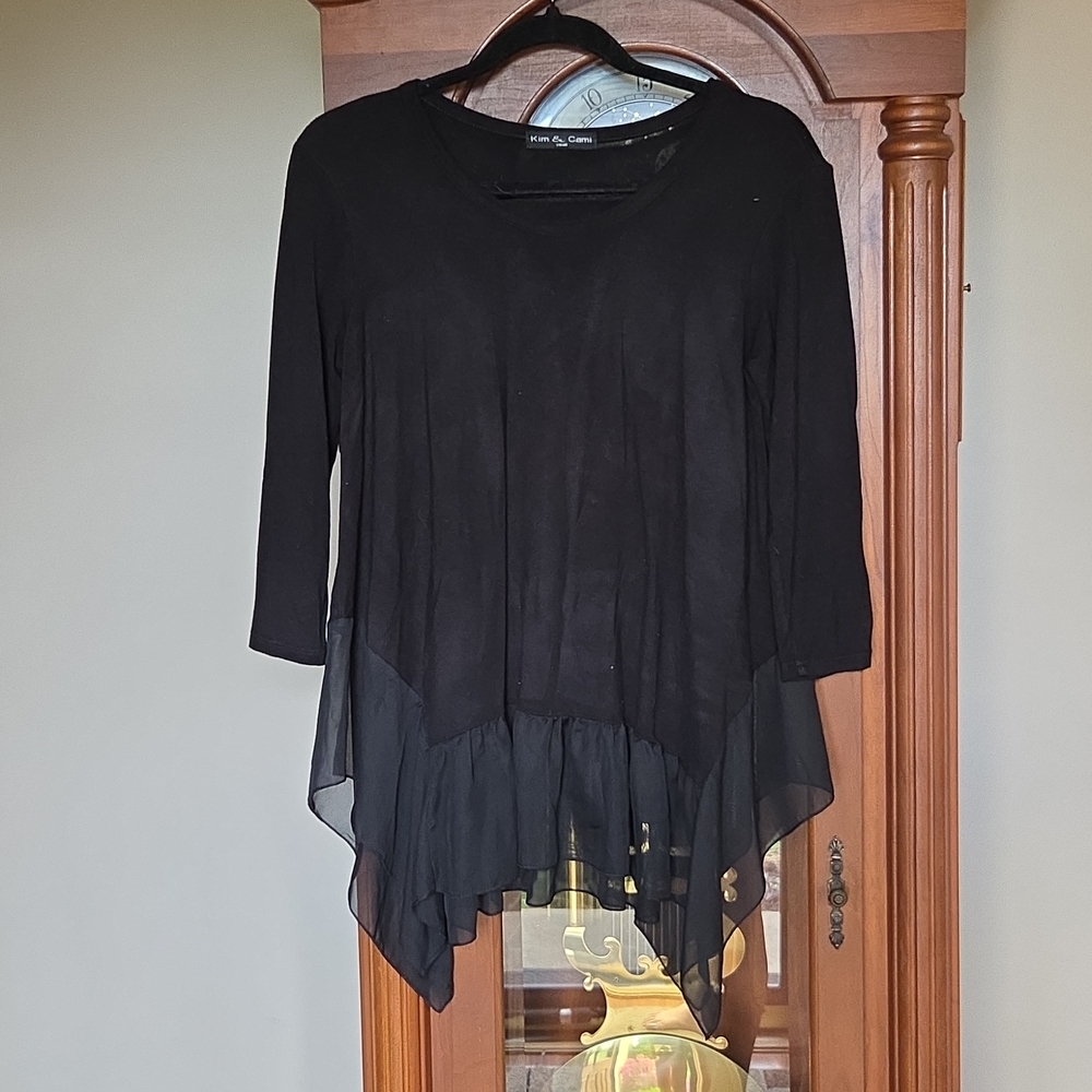 Black 3/4 sleeve tee